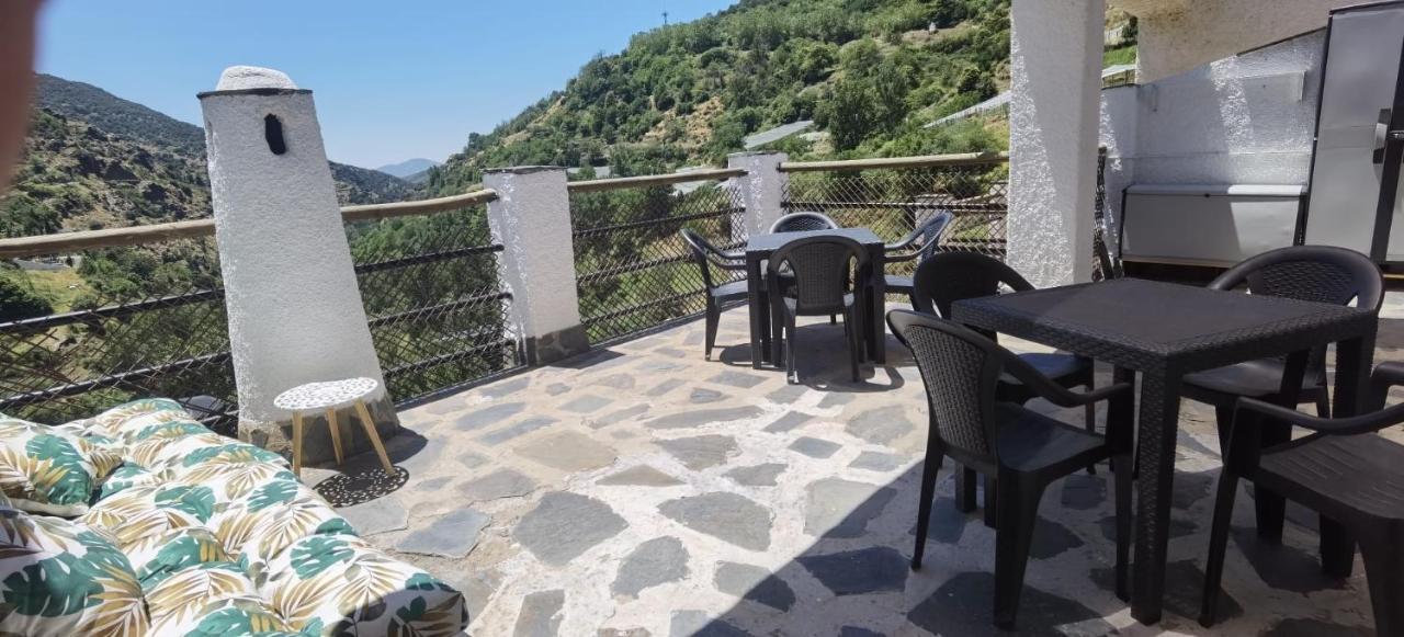 El Capricho De Trevelez Apartment Exterior photo